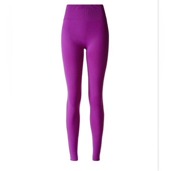 Lululemon, Zone In Tight, Tender Violet, Size 4 - Picture 3 of 9